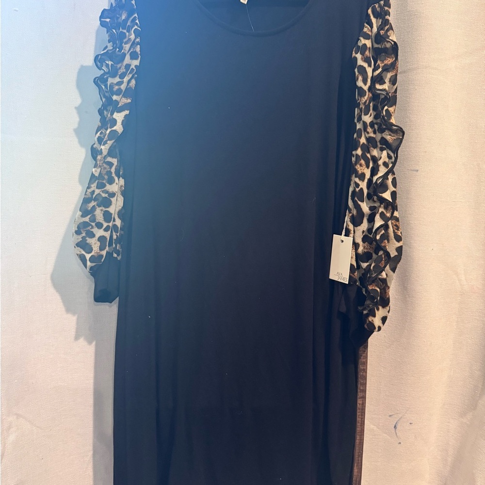 Elegant Black Dress with Leopard Print Sleeves